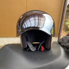 女のヘルメットの画像