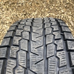 285/75R16  ヨコハマ アイスガード G075 スタッドレスタイヤの画像