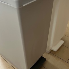 ニトリ ペダル式 ゴミ箱 （45L）2個セットの画像