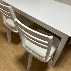 中古　ダイニングテーブルセット　4点の画像