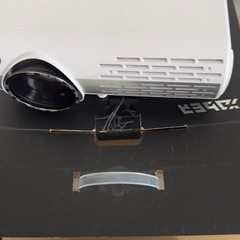 Y30 LEDプロジェクターの画像