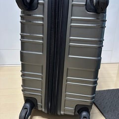 大型スーツケースの画像