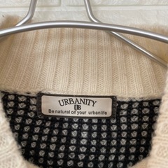 URBANITY クロップドニットセーター 黒と白 バルーンスリーブ Mサイズの画像