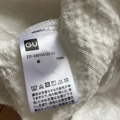 GU Mサイズ　ブラウスの画像