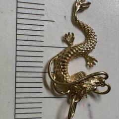 ドラゴン型ペンダントトップの画像