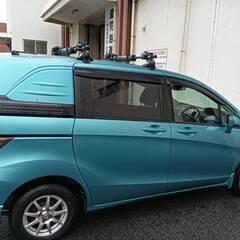 ホンダ　フリードスパイク　4WD 四駆　クールターコイズ　ブルー　グリーンの画像