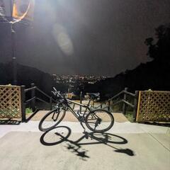 2つのオプションがあるマウンテンバイクですの画像