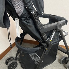 joie ベビーカー とチャイルドシート3点セットの画像