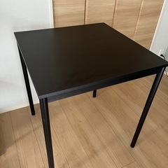 テーブル　IKEA