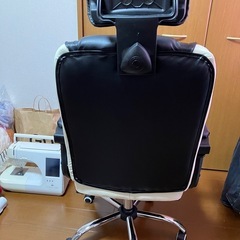 オフィスチェアの画像