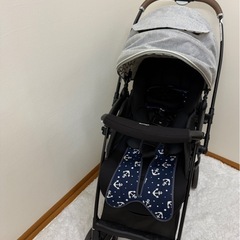 【極美品】⭐︎無料手渡し受け取り場所複数⭐︎Apricaアップリカ　ラクーナ クッション AD ベビーカー　レザーの画像