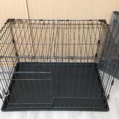 小型犬用の小屋と屋根。おまけのゲージです。の画像