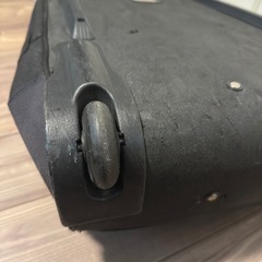 クイックシルバー旅行用トランク　スーツケースの画像