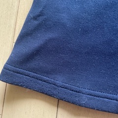 GU AラインTシャツの画像
