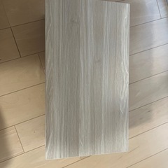 モニター下収納の画像