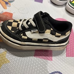 キッズスニーカーの画像