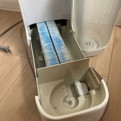 【SHARP】シャープ　加湿機　高濃度プラズマクラスター　ホワイトの画像