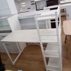 ★リユースのサカイつくば店★TK6134 ニトリ 収納棚付きデスク ホワイト H115×D53×W110 クリーニング済みの画像