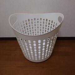 ニトリ洗濯かごの画像