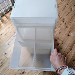 ポリプロピレン収納4段ケース・キャスター付🎵の画像
