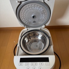 糖質オフ炊飯器 蒸し料理にも◯5合炊き HTC-001-WHの画像
