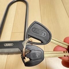 【新品未使用】ABUS U字ロック 2本キー付きの画像