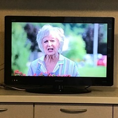 HUTACHIテレビの画像