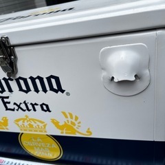 CORONAビール クーラーボックスの画像