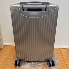 ⭐️超美品⭐️スーツケース Sサイズ 機内持持ち込み シルバー ファスナー式 キャリーケースの画像