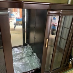 引き戸の洋酒棚の画像