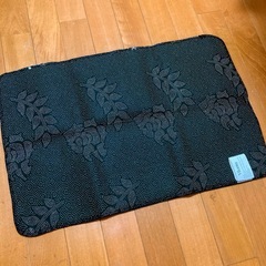 スポンジボブ　1ドル札 ラグ　マット　個性的 滑り止め加工　ホワイトの画像