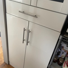 食器棚の画像