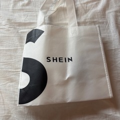 バッグ　SHEINの画像
