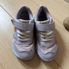 スニーカー　長靴の画像