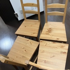 IKEA ダイニングテーブル　椅子４つセット！の画像