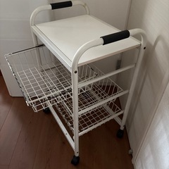 3段ラックの画像
