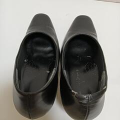 【無料】黒いパンプス 23.5cm  修理可能な方にの画像