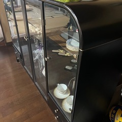 高級オシャレ飾り棚の画像