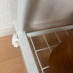 スラックス【差し上げます】ハンガーラック（高さ調整可）の画像