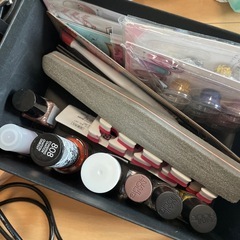 DIOR・SABON・ポール&ジョーなど女の子グッズいっぱいの画像
