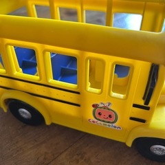 ココメロン　スクールバス　車の画像