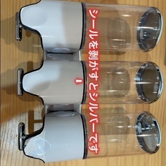 3口壁掛け式ハンドソープディスペンサーの画像