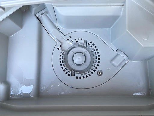 ●電気食器洗い乾燥機 Panasonic / NP-TH4-C / 2022年製