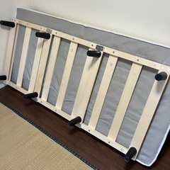 シングルマットレス式足付きベッドの画像