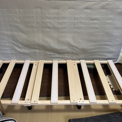 シングルマットレス式足付きベッドの画像