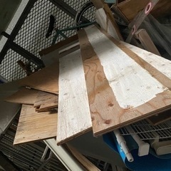【無料】木材　小口　どうぶち、ベニヤ、合板　リサイクルでDIY！大放出の画像