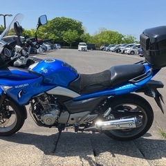 美車人気車 SUZUKI GSR250S トリトンブルーの画像