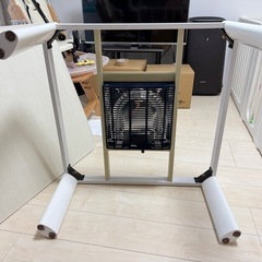 こたつテーブルの画像