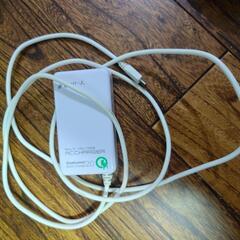 マイクロB充電 ACアダプターの画像