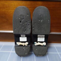 手焼桐下駄　23cm〜24.5cm　黒　青色　花柄　レディース　女性の画像